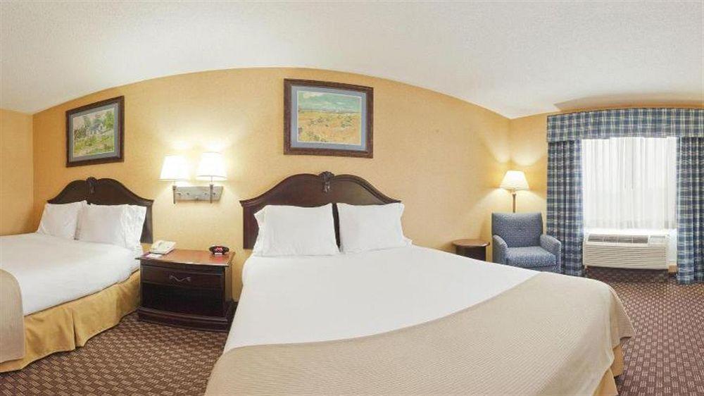 Holiday Inn Express Hotel & Suites Frankfort By Ihg Exterior foto